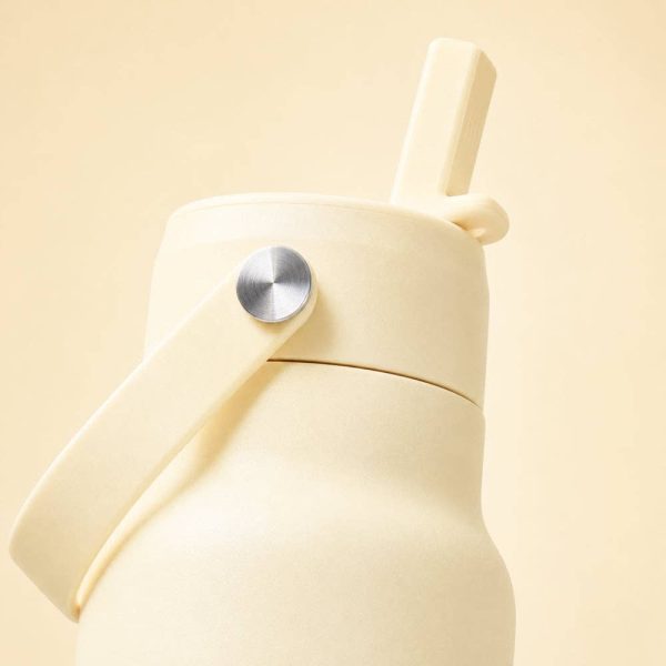 IZY Travel Bottle 900ml — Butter Yellow